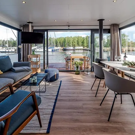Сasa de vacaciones Floatinghouse Lp7 *