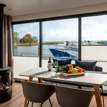 Сasa de vacaciones Floatinghouse Lp7